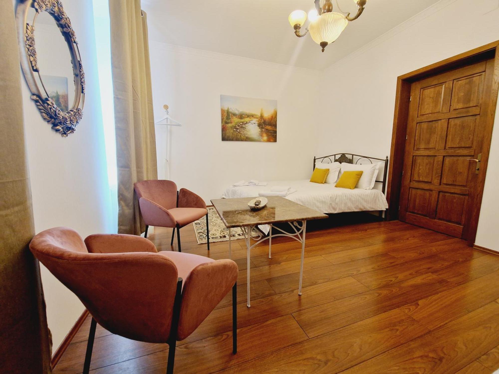5* Royal House Near Unirii Square Villa Cluj-Napoca Exterior foto